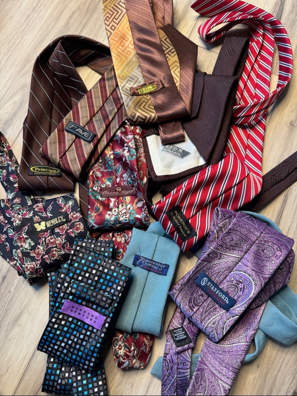 Necktie bundle - Picture 2 of 2